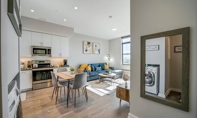 Hackensack Apartamento | Stylish 1br Unit. Parking. Easy Ride to NYC