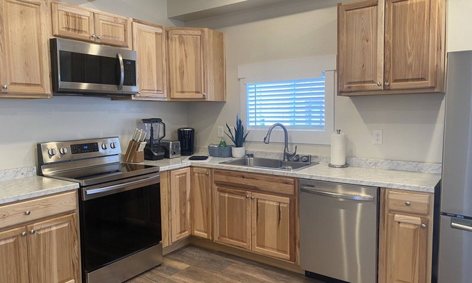 Morgan Apartamento | Stylish 2 BD/1 BTH with private patio & central to ski resorts!