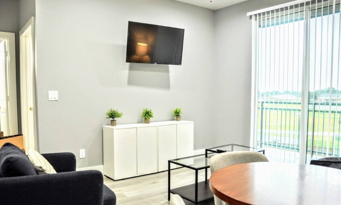 Sealy Apartamento | Stylish 2 bed/2bath in Sealy with Pool