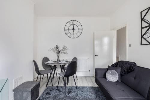 Lea Bridge Apartamento | Stylish 2-Bed Apartment with Private Garden