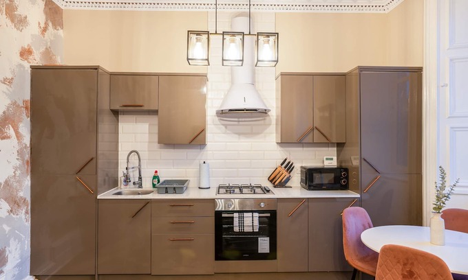 Arniston Apartamento | Stylish 2 Bed Flat-free Parking