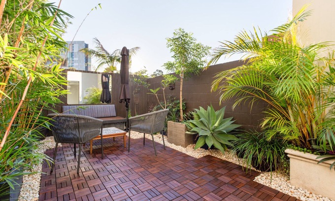 Redfern Apartamento | Stylish 2-Bed Unit with Garden Patio and Balcony