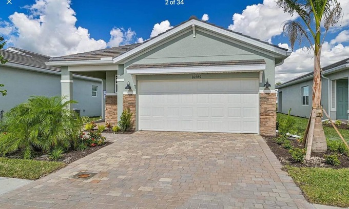 Bonita Springs Casa | Stylish 2-bedroom + Den house in Seasons at Bonita Pickleball Gym Community Pool