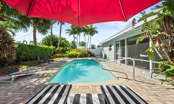Tequesta Casa | Stylish 2-Bedroom, 2-Bathroom Home with Heated Pool – Just Steps from the Beach!