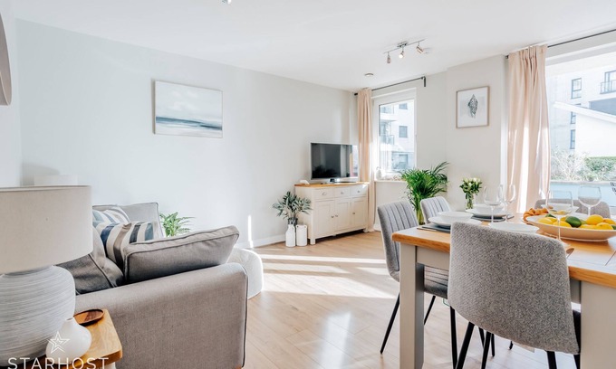 Southampton City Centre Apartamento | Stylish 2 bedroom apartment on Ocean Village marina