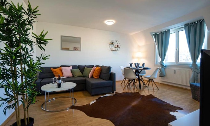 Ottakring Apartamento | Stylish 2 Floor Penthouse 15 min to City Center
