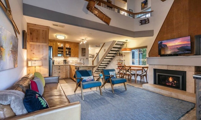 Carnelian Woods Condominio | Stylish 2BD in Carnelian Bay