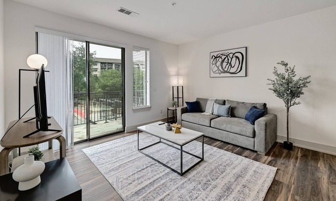 East Oak Hill Apartamento | Stylish 2Bed/2Bath Apt + 1G WiFi + Parking