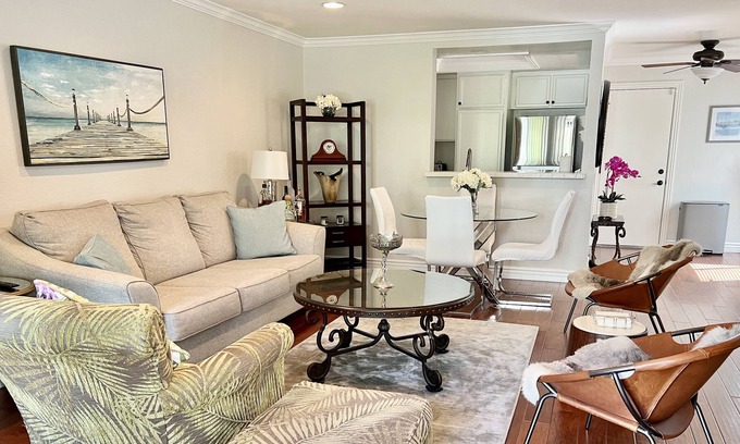 Aliso Viejo Condominio | Stylish 2BR laguna Condo with Pool&Tennis Courts