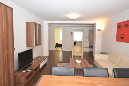 Seefeld Apartamento | Stylish 2BR near lake - Flower 3