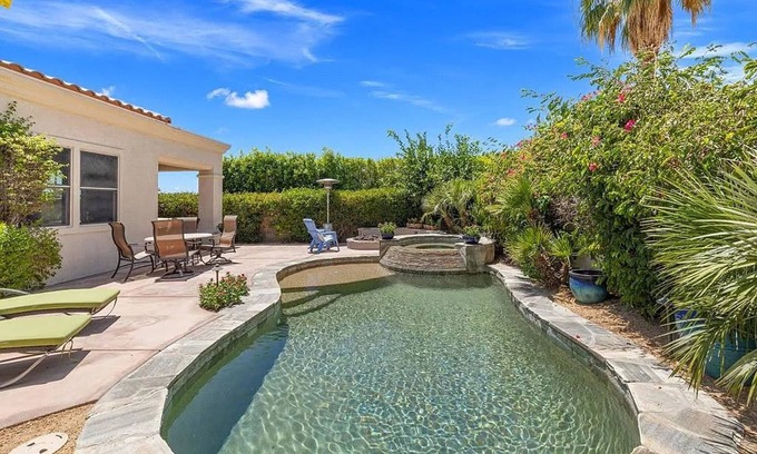 La Quinta Casa | Stylish 2BR w Spa Patio