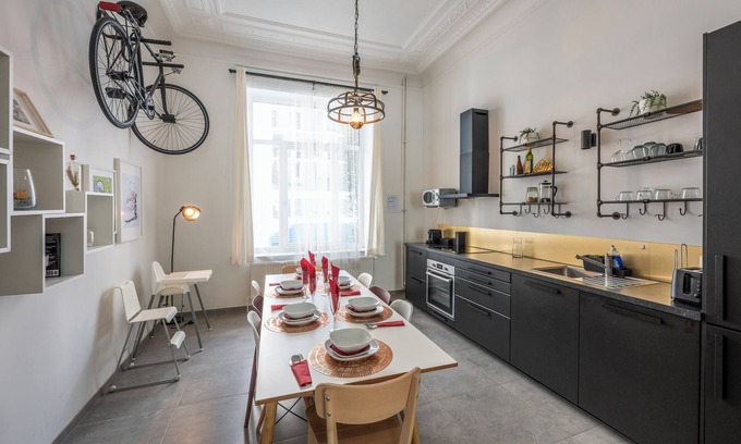 Brussels Apartamento | Stylish 3 Bd 3 Bath Duplex In Brussels