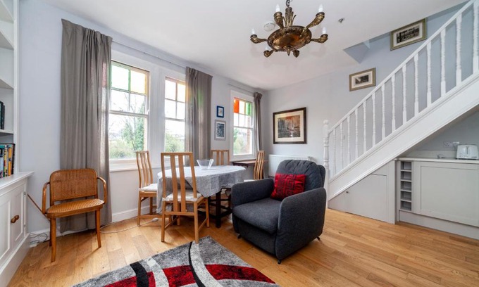 Norbiton Apartamento | Stylish 3 BDR apartment wfree parking and garden