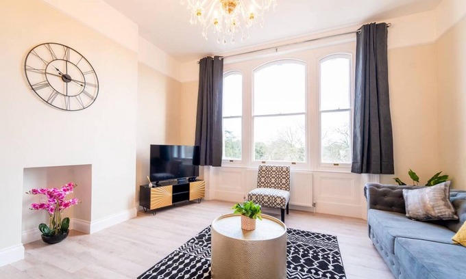 Great Yarmouth Apartamento | Stylish 3 Bedroom Maisonette