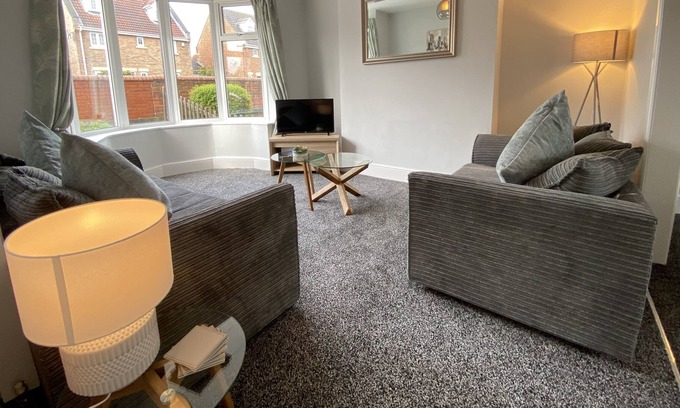 Doncaster Casa | Stylish, 3-bedroom home, with parking on premises