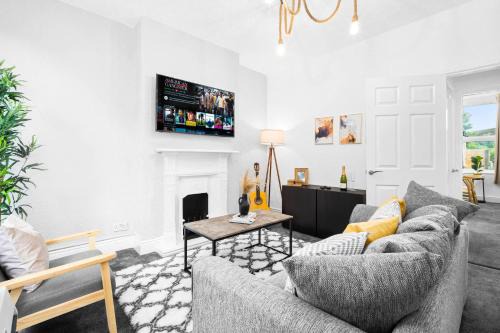 Birmingham Casa | Stylish 3 Bedroom House - 6 Guests - Garden - Parking - Netflix - Wifi - 17M