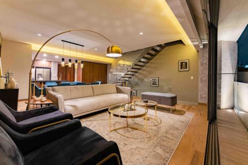 Polanco Casa | Stylish 3-Level Penthouse with Private Rooftop
