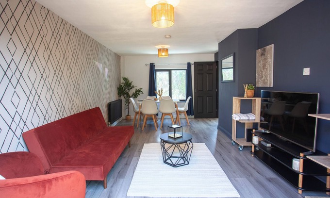 Hatfield Casa | Stylish 3Bed Home