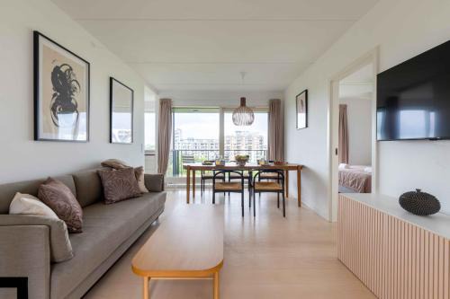 Amager Apartamento | Stylish 3BR Apartment w Two Balconies