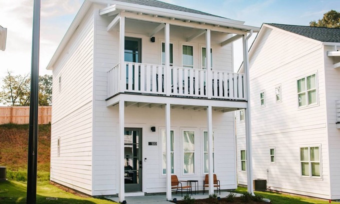 Athens Casa | Stylish 3BR Getaway by MHM Luxury Properties