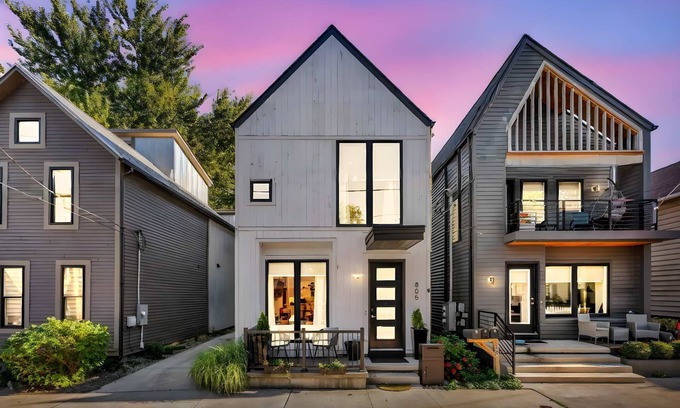 Tremont Casa | Stylish 3BR Home in the Heart of Tremont+Mini Gym
