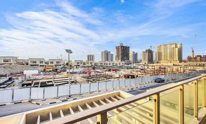 Discovery Gardens Casa | Stylish 4BR Family Villa – Easy Access to Dubai Marina & Expo City