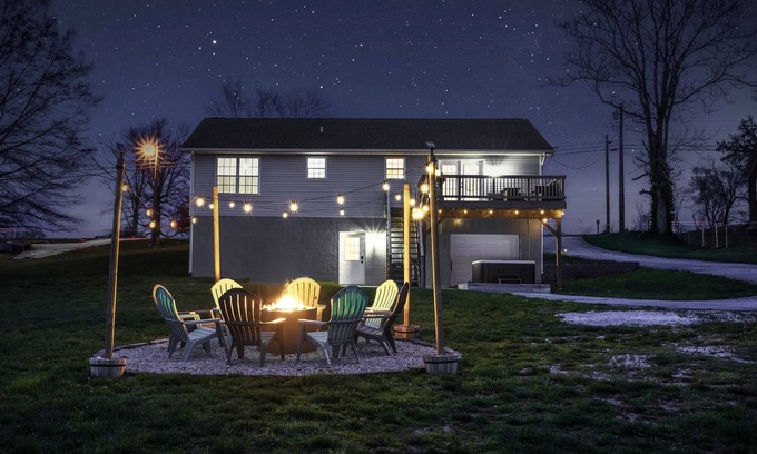 Keene Casa | Stylish 4BR Getaway | Hot Tub Fire Pit