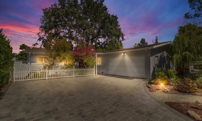 Woodland Hills Casa | Stylish 4BR Home in Los Angeles , Office + Central A/C + Patio, Monthly Rental