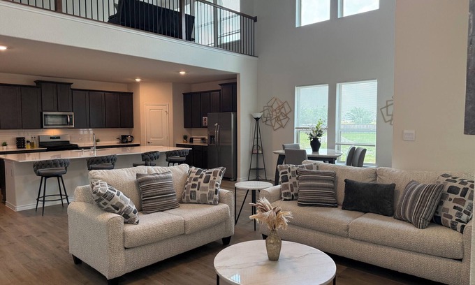 Forney Casa | Stylish 4BR Home w/Patio & Garage Near Dallas