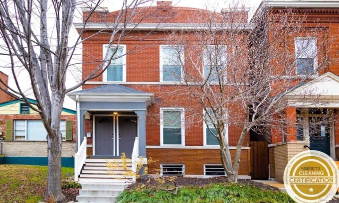 Tower Grove East Casa | Stylish 4BR w/ Office, Deck, Gardens / ABODEbucks