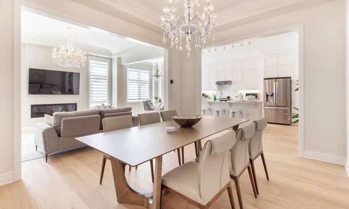 Markham Casa | Stylish and Brand New: Your Cozy 4-bedroom Getaway