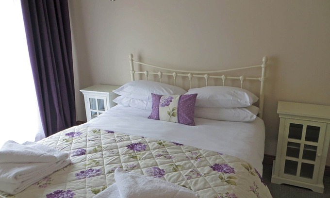 Upwood Chalet De Esquí | 1 bedroom accommodation in Ramsey, Nr Huntingdon