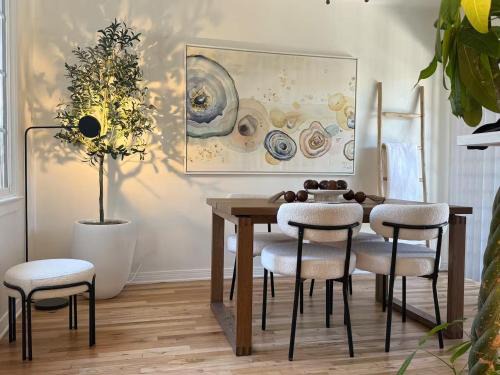 Los Angeles Apartamento | Stylish and Cozy 2BR 1BA Getaway Near LAX - LMU - SoFi - Beaches