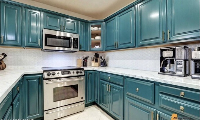 South Addition Condominio | Stylish and Cozy Short-Term Downtown Rental