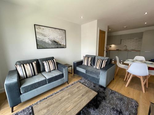 Handsworth Apartamento | Stylish and Modern 2BR Apartment with Parking