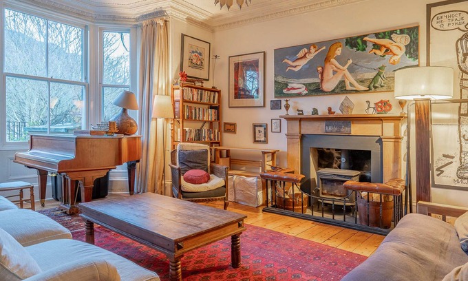 Newington Casa | Stylish and Old-world Home Minutes From City yet Surrounded in Green and Country