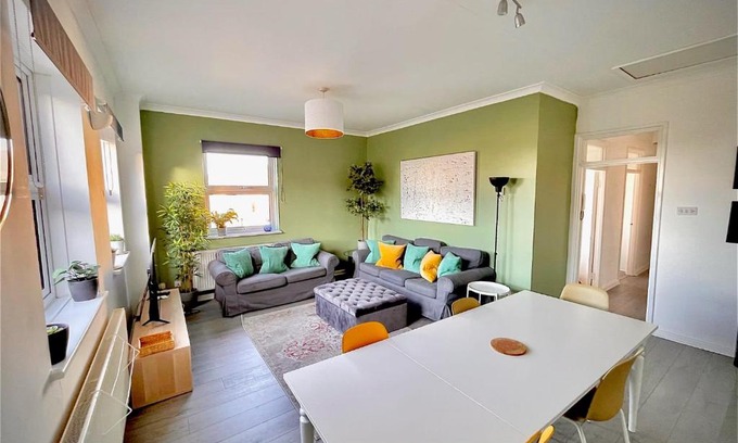 Wokingham Apartamento | Stylish and Spacious Wokingham 3 Bedroom Townhouse