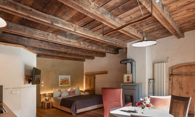 Tesimo Apartamento | Elegante apartamento en el recientemente renovado Ansitz Hof Neuhaus