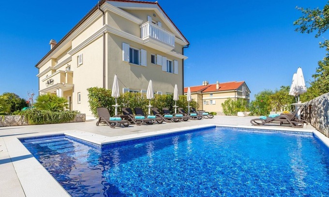 Zidarici Apartamento | Luxury Apartments Mande / Apartment Mande2