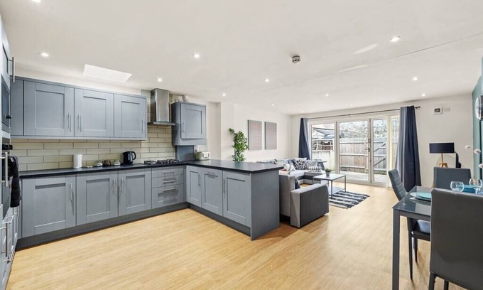 Staple Hill Apartamento | Stylish Apartment - Sleeps 8
