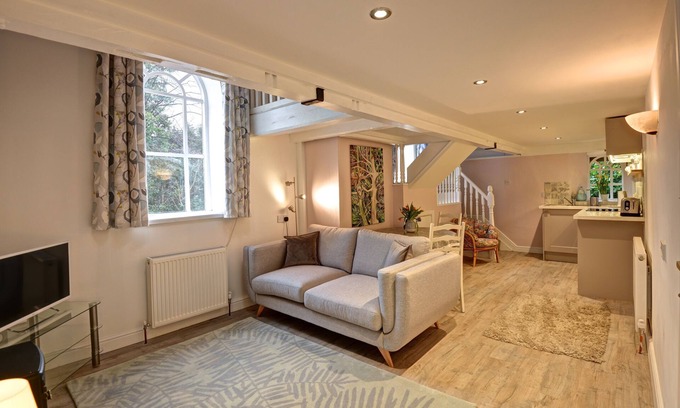 Grosmont Apartamento | Elegante apartamento que combina elegancia contemporánea con carácter y confort.