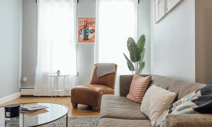 Jersey City Apartamento | Stylish Apt 40 mins from NYC - TV/Laundry/Parking
