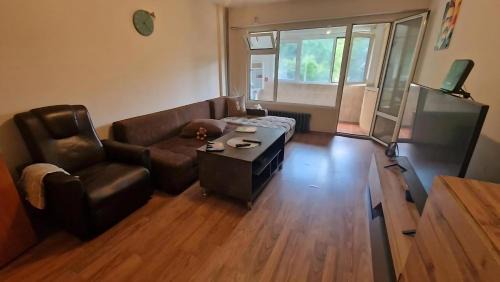 Varna Municipality Apartamento | Stylish Apt, Free Parking, Near Center & Airport
