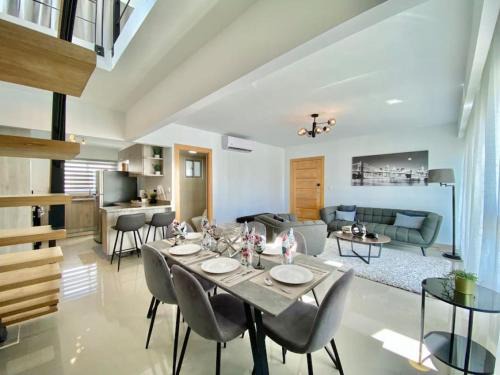 Santo Domingo Casa | Stylish Apt Full AC King Bed