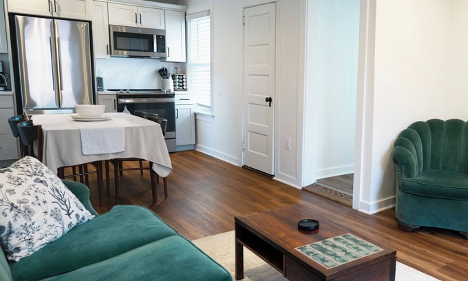 Lewisburg Apartamento | Stylish Apt Walk to Shops, Dining and Bucknell