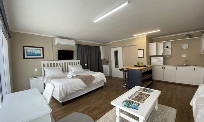 Kenridge Apartamento | Stylish Bachelor Unit Getaway!