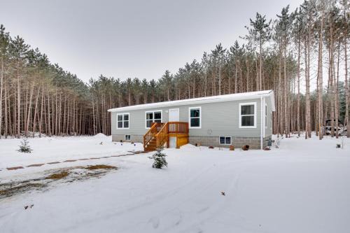 Chetek Casa | Stylish Chetek Hideaway with Lake and Dock Access!
