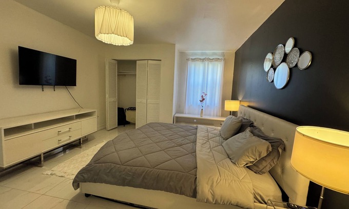 Overtown Casa | Stylish City Gardens