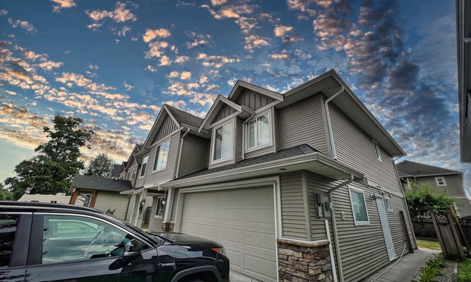 Mission Casa | Stylish, clean and adorable 2 bedroom suite!