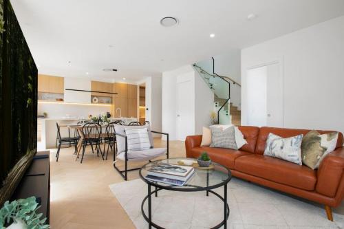 Burraneer Casa | Stylish Coastal Retreat Near Cronulla Beach